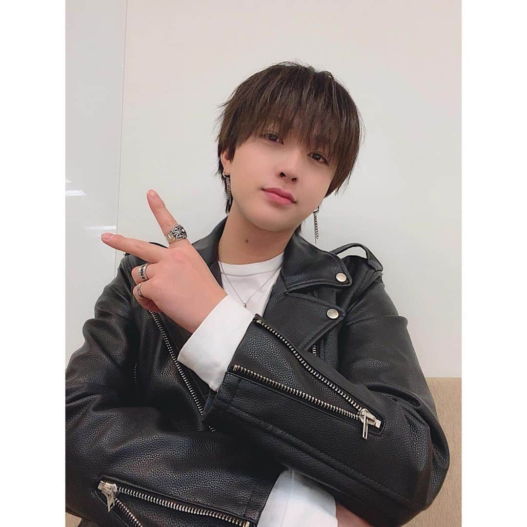 HIROTOのインスタグラム：「#ivvy #hiroto #today #selca #photo #jpn #artist #me #l4l #팔로우 #셀카 #instagram #instagood #instasize」