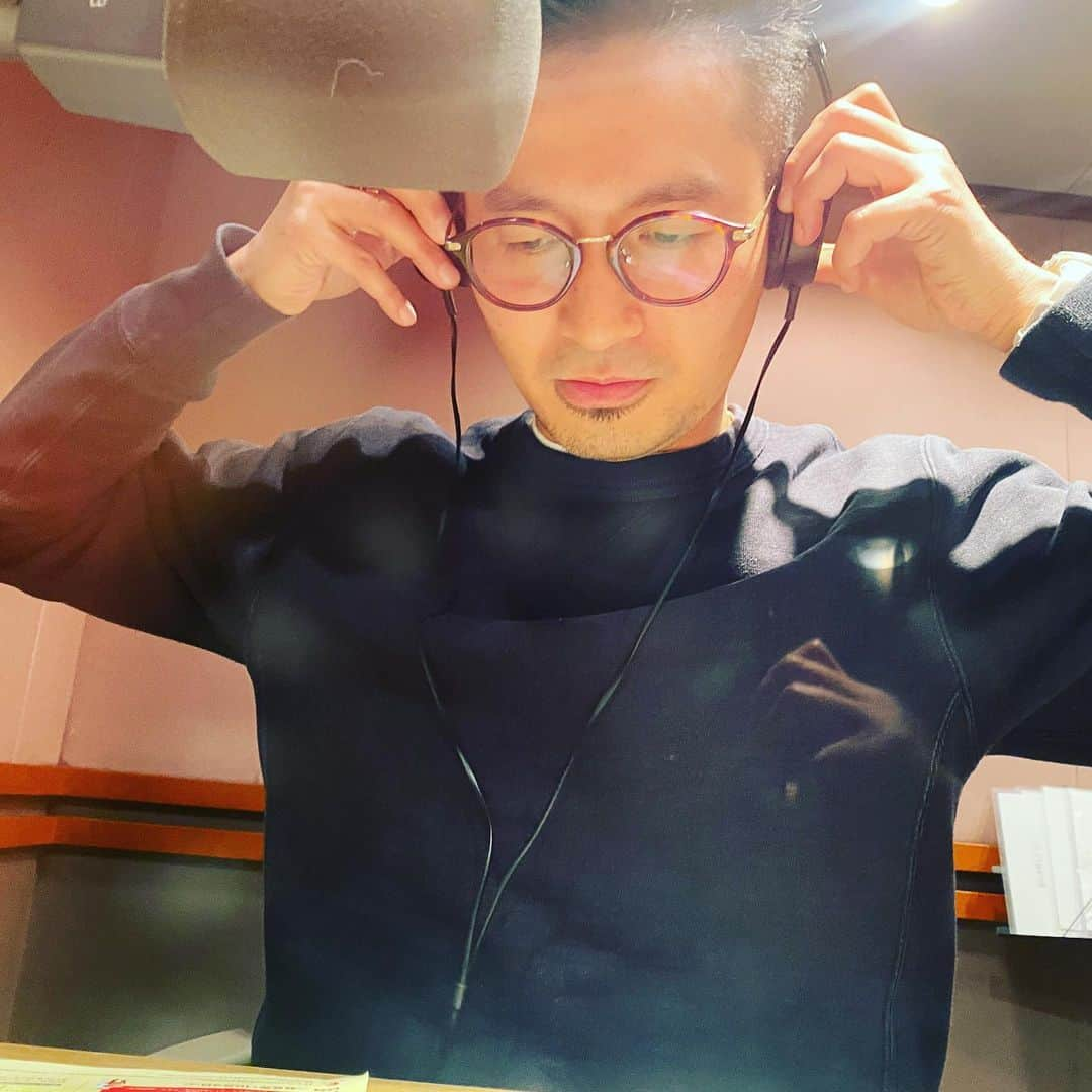 柴田聡さんのインスタグラム写真 - (柴田聡Instagram)「23時からオンエアしていまーす♪ #hit795 #1年ぶり #chay さん #ゲスト #リモート出演」11月27日 23時07分 - satorushiba