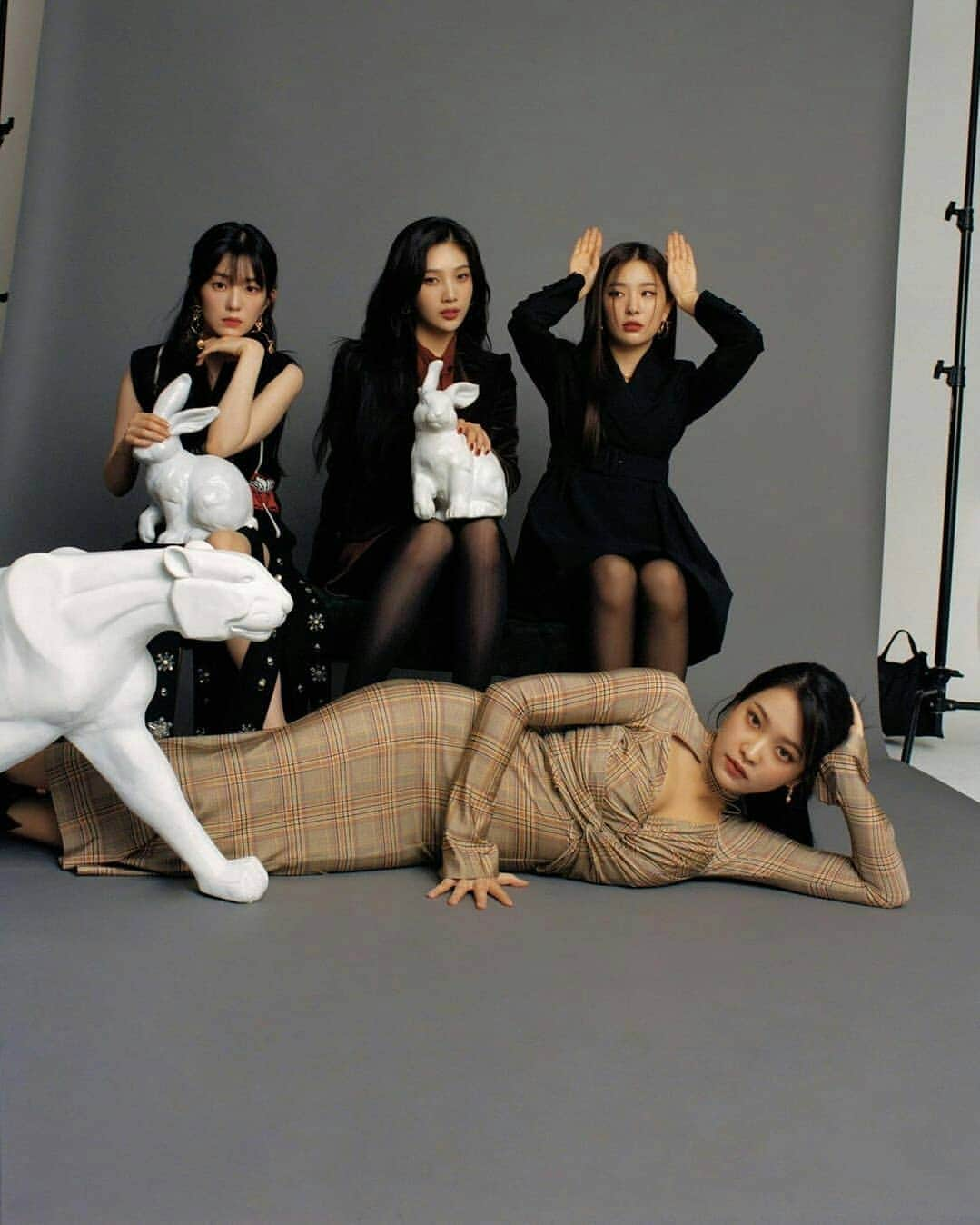 イェリさんのインスタグラム写真 - (イェリInstagram)「RED VELVET - Interview Magazine December Issue😍 The original visuals😍😍😍 #REDVELVET #YERI #레드벨벳 #예리」11月27日 23時25分 - redvelvet_yeri