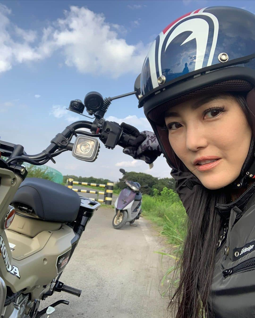 福山理子さんのインスタグラム写真 - (福山理子Instagram)「ハンターカブとりこぴん  #ハンターカブ #ct125 #目玉ヘルメット #sptadao」11月27日 23時27分 - rikofukuyama