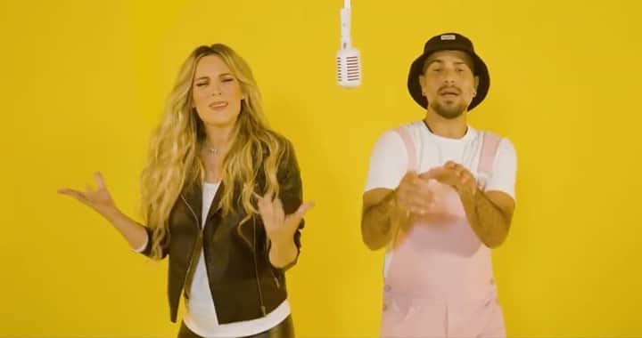 エドゥルネのインスタグラム：「¡Ya tenéis disponible “Como tú” (feat @efectopasillo)!  💗💗 Espero que os haya gustado mucho. Yo estoy emocionada porque, pese a haber vivido un año tan raro todos, este 2020 me ha traído tantas cosas buenas a nivel profesional.... y este “Como tú” es una de ellas. 💗💗 estoy leyendo todos vuestros comentarios en el video 🤣🤣💋💋」