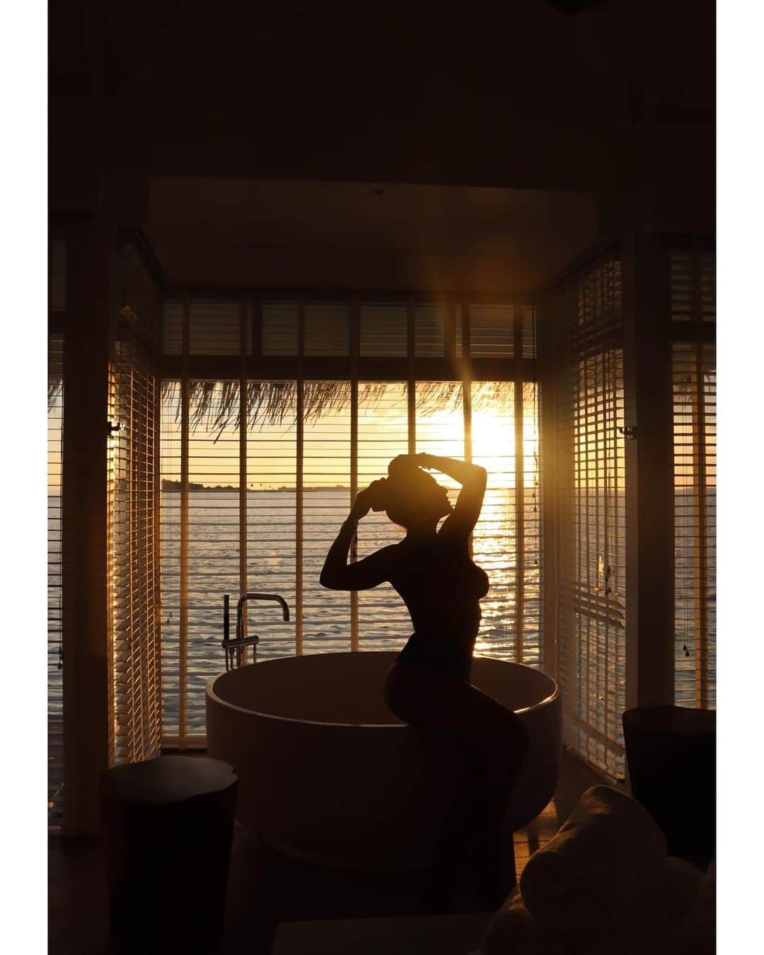 ジュリアナ・パエスのインスタグラム：「Sextou aqui tbm!!!! ❤️☀️」