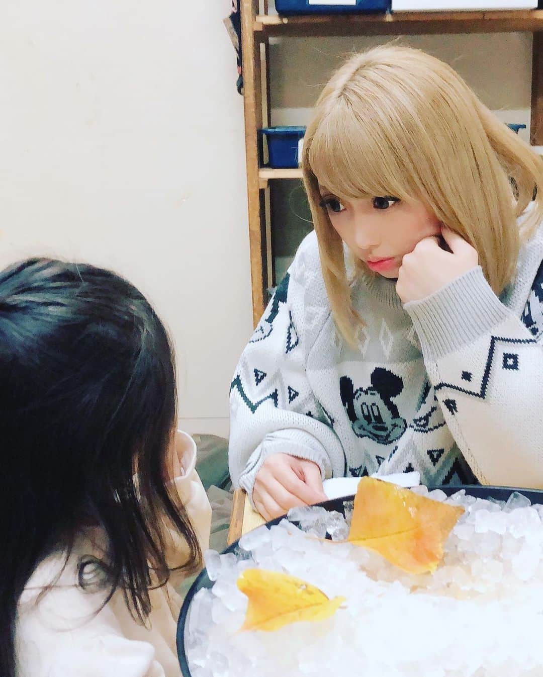 Re：NOさんのインスタグラム写真 - (Re：NOInstagram)「親友と語って、癒しの姪っ子と遊んで、今も変わらず昔のグッズを愛用してくれてるばぁちゃんと飲んで、あたたかい1日でした。ありがとう。」11月28日 0時01分 - reno_vocal