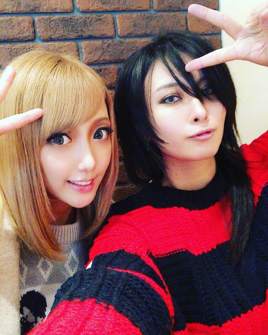 のインスタグラム：「親友と語って、癒しの姪っ子と遊んで、今も変わらず昔のグッズを愛用してくれてるばぁちゃんと飲んで、あたたかい1日でした。ありがとう。」