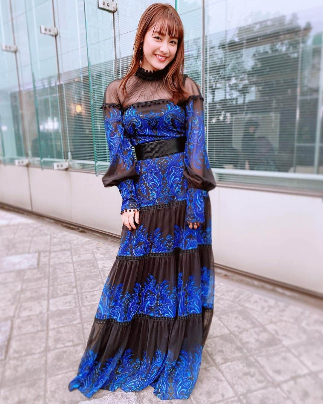 平祐奈さんのインスタグラム写真 - (平祐奈Instagram)「今日も素敵なお衣装でした💙 明日は舞台挨拶4回あります！  お会い出来るの楽しみにしてます☺︎ #10万分の1」11月28日 0時36分 - yunataira_official