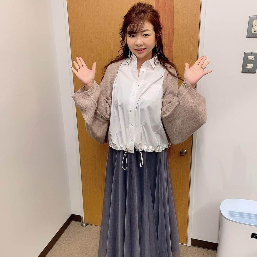 モモコさんのインスタグラム写真 - (モモコInstagram)「私服もテレビも芦屋LiSA LiSAがお気に入り💕💕  通販で、買えます❗️ 残念ながらS.MOMOでは、扱ってないのでお店に行くか通販でね💕 詳細は、アメブロ見てね✨  今回のYouTubeは、うちのベビーシッターのこにたんの誕生日。以前、Yahooニュースにもなりました（笑） 皆様からのコメント、こにたんも喜んで読んでるみたいです😆  #ハイヒールモモコ #👠 #👠🍑 #CHANEL #シャネラー #グルメ #アメブロ  #YouTube #モモコ新聞  #芦屋リサリサ @lisalisa.ashiya @kanokano113」11月28日 0時48分 - highheel_momoko