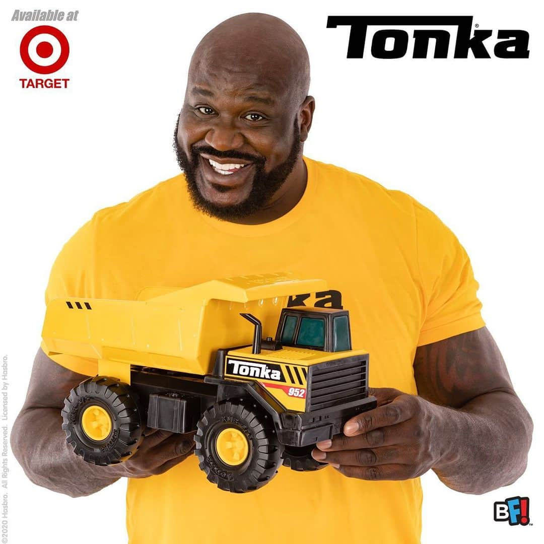 シャキール・オニールさんのインスタグラム写真 - (シャキール・オニールInstagram)「Whether it’s the Steel Classics Mighty Dump, The Toughest Mighty Dump Truck or the Metal Movers Jobsite Playset, Tonka Trucks are built tough! Let’s run away from screens and on to big adventures. Let’s Go Play! #BasicFun #LetsGoPlay #Tonka #tonkatrucks」11月28日 0時45分 - shaq