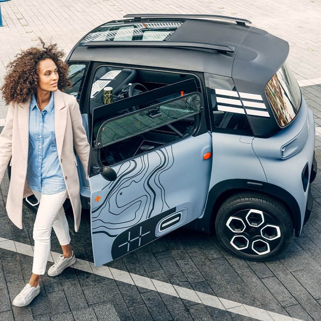 Citroënのインスタグラム：「Want to hear a good news? 🥰 When parked, Citroën Ami – 100% ëlectric only takes up half a parking spot. Sure to save you precious time!  - #CitroënAmi #ËlectricforAll #InspirëdbyYouAll #Mobility #UrbanMobility #Urban #Car #Instacar #CarofInstagram #Lifestyle #Electric #Design #City #Fashion」