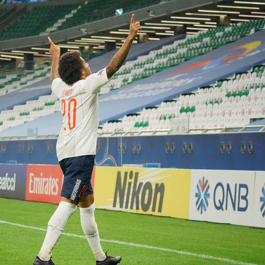 FC東京オフィシャルグッズさんのインスタグラム写真 - (FC東京オフィシャルグッズInstagram)「🔵🇯🇵🗼🔴 #ACL2020 #FULLTIME  AFCチャンピオンズリーグ2020 グループステージ第4戦 #FC東京 2-1 #上海緑地申花足球倶楽部  前回対戦の借りを返す勝利!!!!!!!!!!!✊✊✊ 負けられない大事な一戦で東京のサッカーで勝利を掴み獲る!!!!!!! @fctokyoofficial  #絶対突破 #STAYWITHTOKYO  #FC東京 #fctokyo #tokyo」11月28日 0時52分 - fctokyoofficial