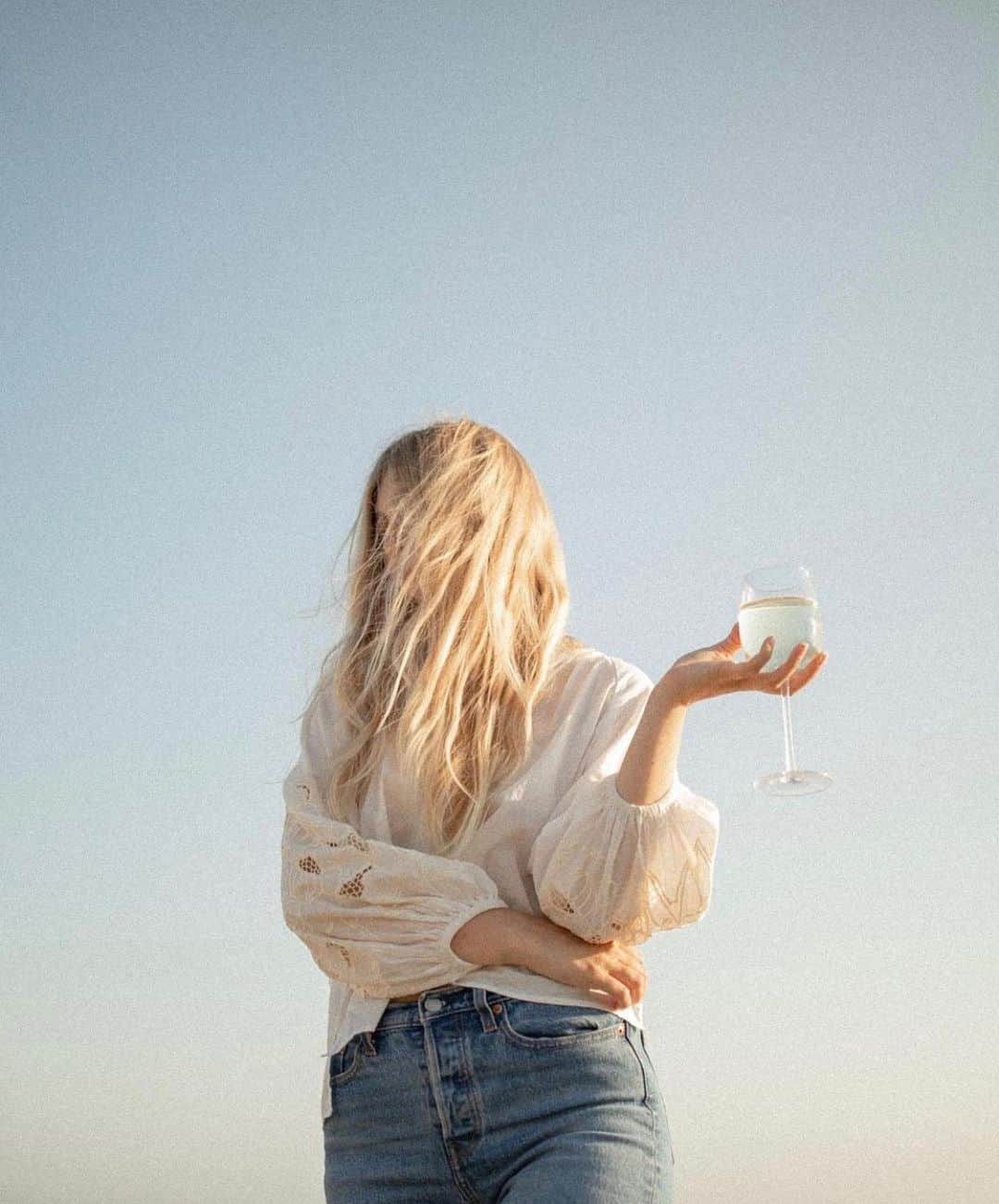 クレオベラのインスタグラム：「Last. 24. Hours.  Shop these pieces now... they’ll never be this low again ✨」