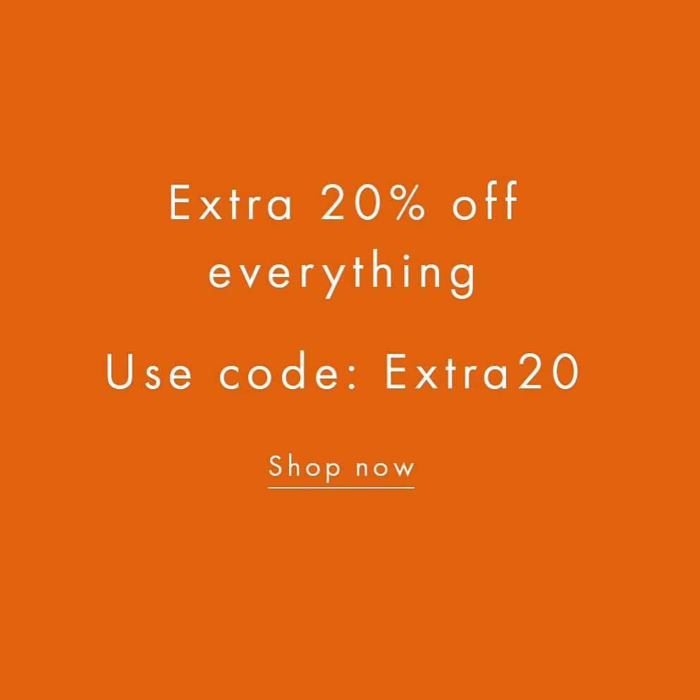 エムアイエイチジーンズのインスタグラム：「Treat yourself ... Take an extra 20% off everything, including all sale items with code Extra20 at checkout. #mihjeans #britishheritage #blackfridaysale」