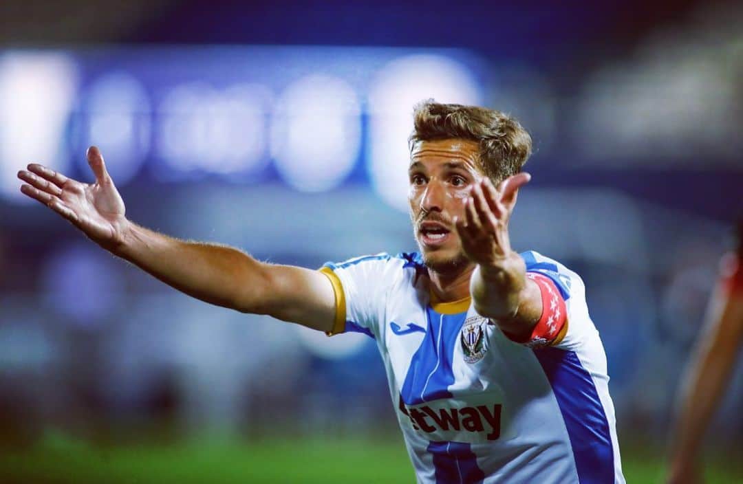 ルベン・ペレスのインスタグラム：「+ 3 y portería a 0 . Buen trabajo de todos . @cdleganes」