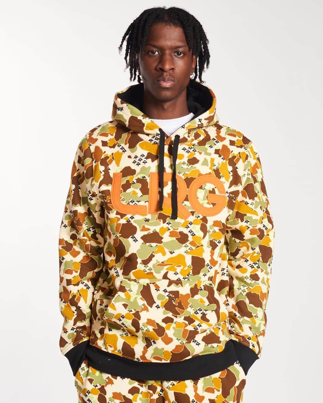 エルアールジーのインスタグラム：「Live For Today Plant For Tomorrow 🌲  🚨 NEW DROP 🚨 L-R-G.com」