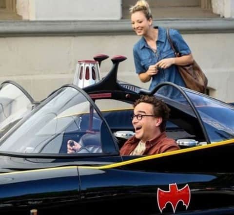 ビッグバン★セオリーのインスタグラム：「Who remembers what Penny did for Leonard in this scene? . . . @therealjimparsons @kaleycuoco @sanctionedjohnnygalecki @missmayim @themelissarauch #competition #giveaway #johnnygalecki #mayimbialik #kaleycuoco #melissarauch #simonhelberg #jimparsons #jerryoconnell #kunalnayyar #leonardhofstadter #amyfarrahfowler #pennyhofstadter #bernadettewolowitz #sheldoncooper #thebigbangtheory #bigbangtheory」