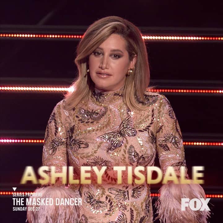 アシュレイ・ティスデイルのインスタグラム：「ONE MONTH AWAY from the premiere of @maskeddancerfox Sunday Dec 27th!! #themaskeddancer」