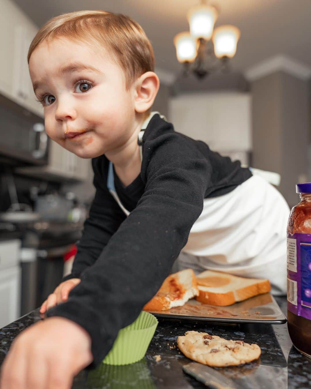 ディーナ・ニコール・コルテーゼのインスタグラム：「My little chef ❤️ @christopherjohnclothing   📸- @anthony.serrantonio」