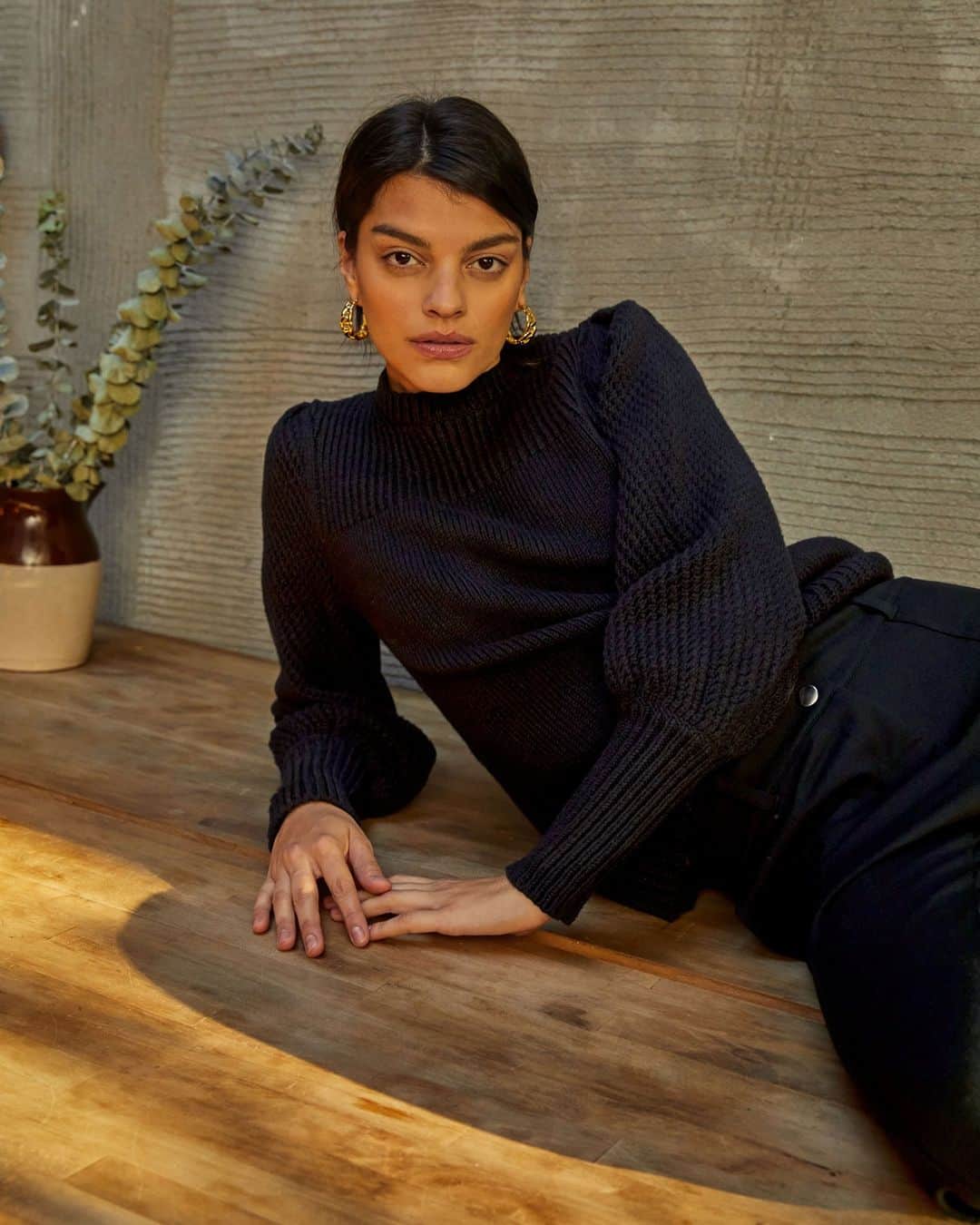 のインスタグラム：「The only knit needed — shop our Ella Puff Sleeve sweater in 2 classic colors now on dereklam.com」