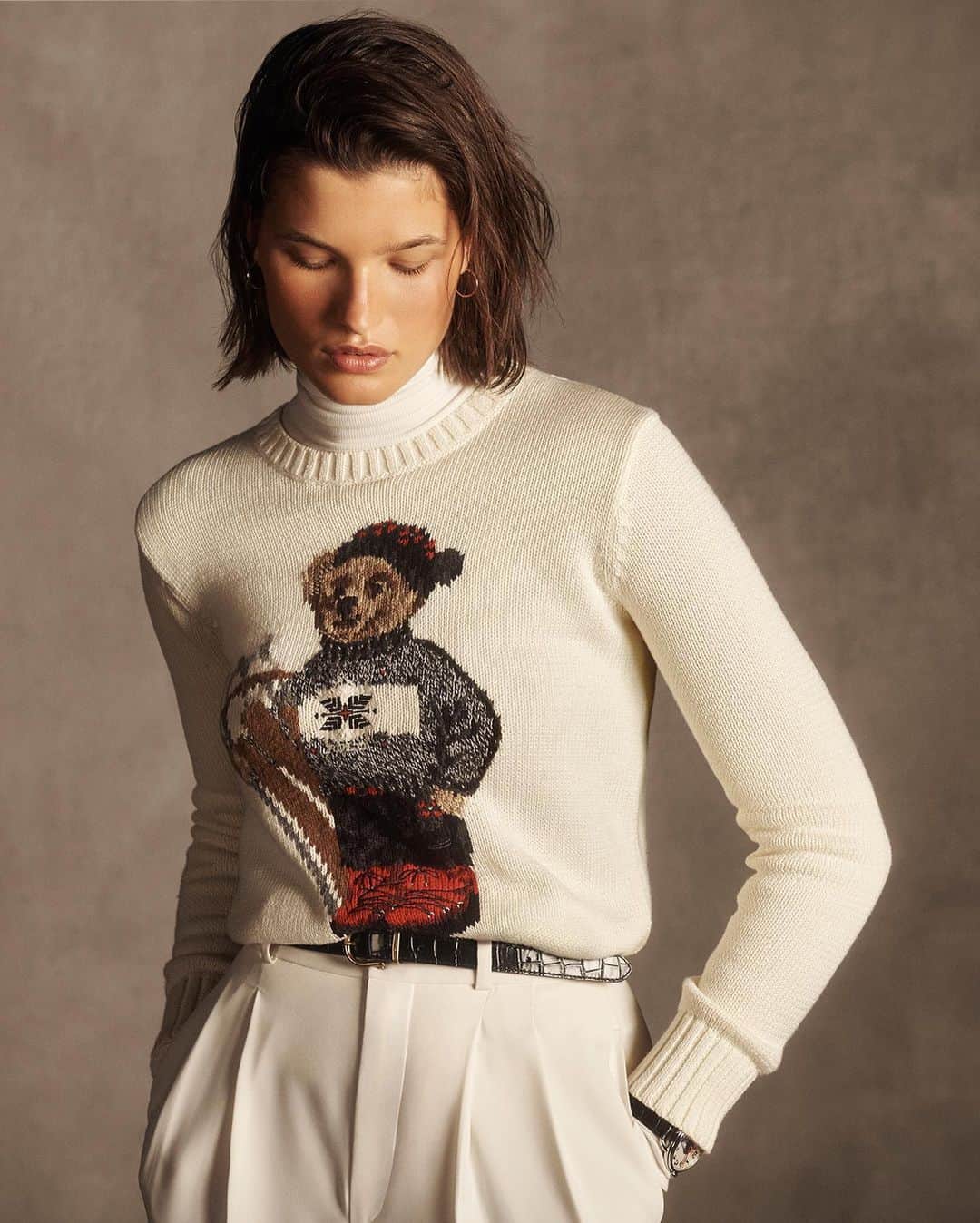 Polo Ralph Laurenさんのインスタグラム写真 - (Polo Ralph LaurenInstagram)「Capturing #PoloRalphLauren heritage, our #PoloBear sweater features a festive iteration of our mascot with vintage-inspired details.   Explore the full Polo Bear Shop and more via the link in bio.  #RLGifts」11月28日 1時23分 - poloralphlauren