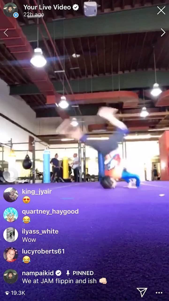ダニエル・アエンのインスタグラム：「Flippin is ez and fuhn 🤸🏻 Shout out to @jamovement for being the home base for so many action films and supporting my neck 🤾🏻‍♂️」