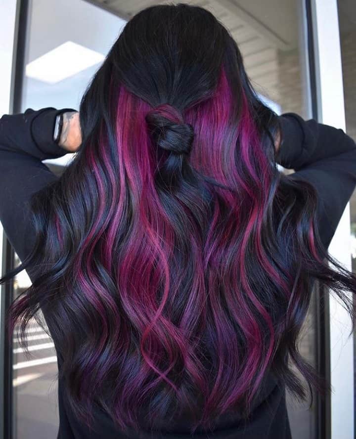 CosmoProf Beautyさんのインスタグラム写真 - (CosmoProf BeautyInstagram)「Is your client wanting to experiment with vivid hair color? #ProTip: Add a pop of purple to your clients hair to spice up their at home look!💜🖤⁣⁣ ⁣⁣ @lmariehairr’s formula👇⁣⁣⁣⁣⁣⁣⁣ ⁣1️⃣ (Lightener): Joico Blonde Life Lightening Powder with Joico 20 Volume Lumishine Creme Developer.⁣⁣⁣⁣⁣⁣⁣⁣ ⁣2️⃣ Joico Lumishine Permanent Crème Color 1N with Joico 10 Volume Lumishine Creme Developer.⁣⁣⁣⁣⁣⁣⁣⁣ ⁣3️⃣ Joico Color Intensity Hot Kiss (1/2 Part) + Amethyst Purple Crystallize (1/4 Part).⁣⁣⁣⁣⁣⁣⁣ ⁣⁣⁣⁣⁣⁣⁣ For #BlackFriday , SAVE 30% on Joico 2 lb. Blonde Life Powder Lightener at Cosmo Prof! Sale ends Nov 29th!⁣⁣⁣ SHOP via #LinkInBio⁣⁣⁣⁣⁣⁣⁣ ⁣⁣⁣⁣⁣⁣⁣ #repost #joicointensity #joicocolorintensity #blondelife #lumishine #cosmoprofbeauty #licensedtocreate #darkhair #darkhairdontcare #purplehair #purplehairdontcare #vivids #vividhair #colorfulhair #creativecolor #haircolorideas #fashioncolor #trendyhair」11月28日 1時50分 - cosmoprofbeauty