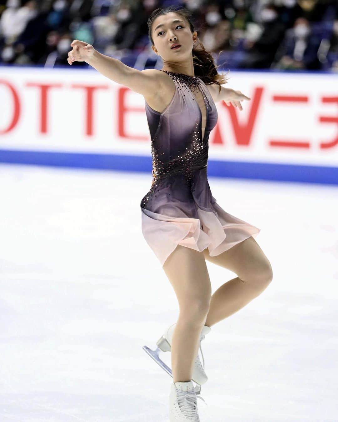 オリンピックチャンネルさんのインスタグラム写真 - (オリンピックチャンネルInstagram)「The #NHKTrophy is on and here are the short program winners:⁠⠀ ⁠⠀ ✔️Youth Olympic Games champ Kagiyama Yuma lands two strong quadruple jumps in his short program to lead the men's singles.⁠⠀ ⁠⠀  ✔️A confident skate from Sakamoto Kaori in the ladies singles sees her ease into a comfortable lead.⁠⠀ ⁠⠀ ✔️ Muramoto Kana and Takahashi Daisuke, on their #GPFigure ice dance debut, are second after the rhythm dance behind Komatsubara Misato and Tim Koleto.⁠⠀ ⁠⠀ Hit the link in bio for the full recap.」11月28日 1時54分 - olympicchannel_x