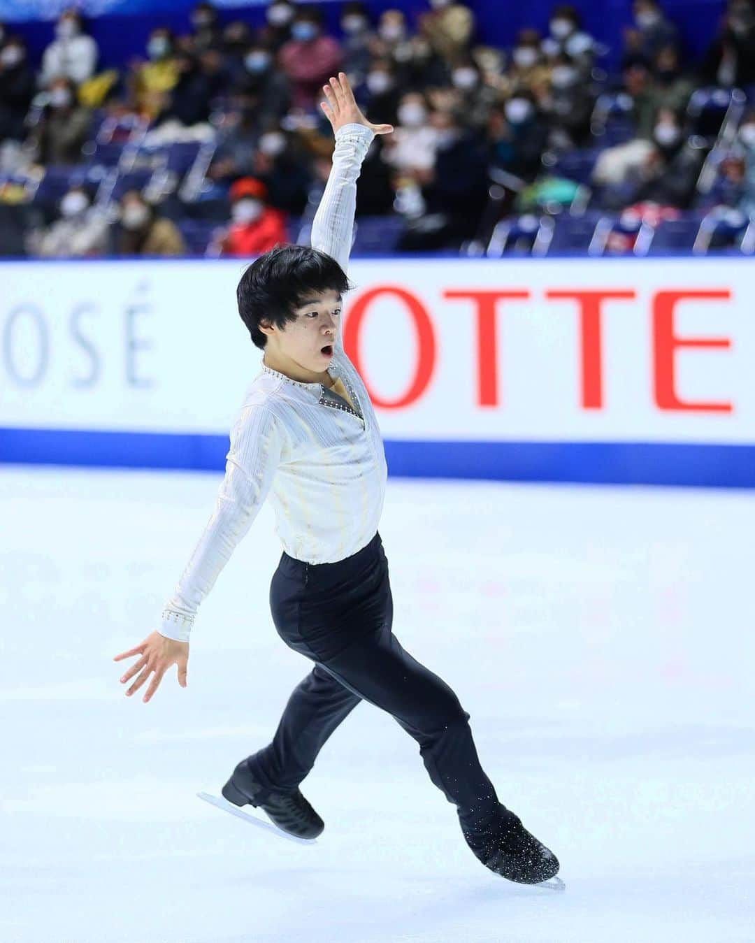 オリンピックチャンネルさんのインスタグラム写真 - (オリンピックチャンネルInstagram)「The #NHKTrophy is on and here are the short program winners:⁠⠀ ⁠⠀ ✔️Youth Olympic Games champ Kagiyama Yuma lands two strong quadruple jumps in his short program to lead the men's singles.⁠⠀ ⁠⠀  ✔️A confident skate from Sakamoto Kaori in the ladies singles sees her ease into a comfortable lead.⁠⠀ ⁠⠀ ✔️ Muramoto Kana and Takahashi Daisuke, on their #GPFigure ice dance debut, are second after the rhythm dance behind Komatsubara Misato and Tim Koleto.⁠⠀ ⁠⠀ Hit the link in bio for the full recap.」11月28日 1時54分 - olympicchannel_x