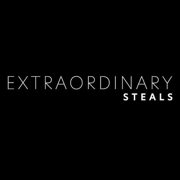 GILTのインスタグラム：「It’s ON. Our #BlackFriday Extravaganza is waiting for you. Tap the link in bio to shop #Balenciaga, #SaintLaurent, and more seriously stunning scores.」
