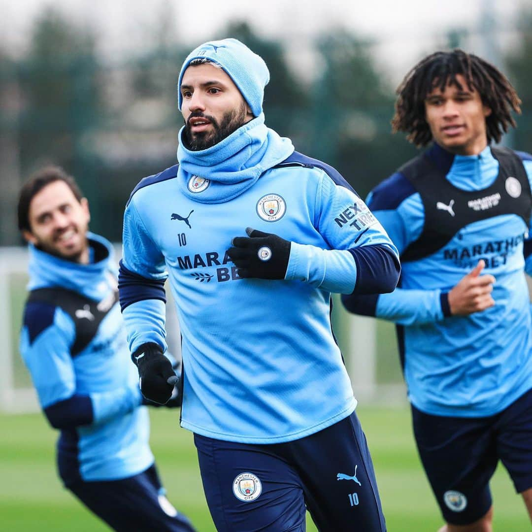 マンチェスター・シティFCさんのインスタグラム写真 - (マンチェスター・シティFCInstagram)「Cold one today 🥶 #mancity」11月28日 2時16分 - mancity