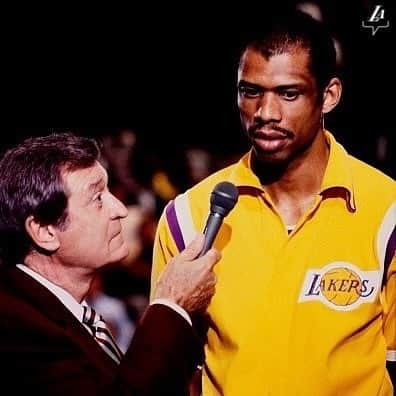 Los Angeles Lakersさんのインスタグラム写真 - (Los Angeles LakersInstagram)「Happy Birthday to the most iconic announcer of all-time, the legendary Chick Hearn.」11月28日 2時29分 - lakers