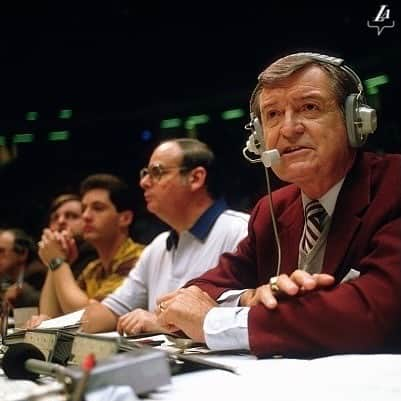 Los Angeles Lakersさんのインスタグラム写真 - (Los Angeles LakersInstagram)「Happy Birthday to the most iconic announcer of all-time, the legendary Chick Hearn.」11月28日 2時29分 - lakers