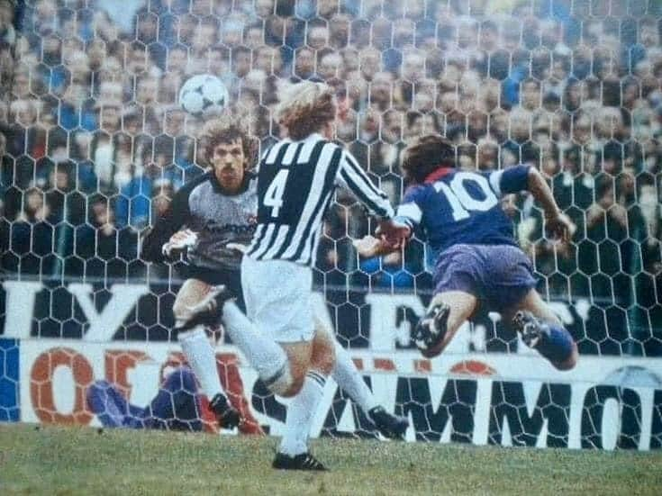 ジャンカルロ・アントニョーニさんのインスタグラム写真 - (ジャンカルロ・アントニョーニInstagram)「27 Novembre 1983 goal di testa contro la Juve 💜 #fiorentinajuventus」11月28日 2時33分 - giancarloantognoni