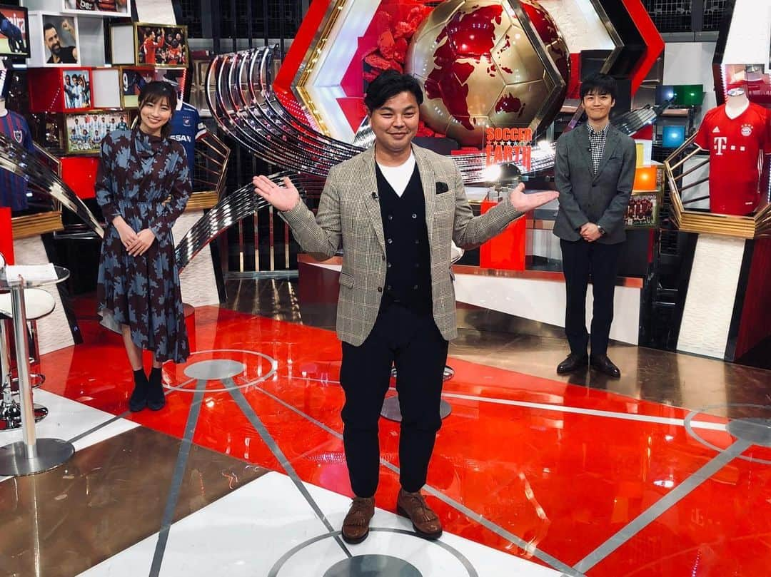 日本テレビ「日テレサッカー」さんのインスタグラム写真 - (日本テレビ「日テレサッカー」Instagram)「今夜の #サッカーアース 🌎 このあと⏰2時44分から❗️  欧州CLに #久保建英 のヨーロッパリーグ💪 そして #ACL 特集⚽️🔥  #高校サッカー 企画も🌟  👤#城彰二 👥#川畑一志 #畑下由佳   #UCL #UEL #ACL2020  #横浜Fマリノス #fmarinos  #ヴィッセル神戸 #visselkobe  #FC東京 #fctokyo  #ぺこぱ #四千頭身 #パンサー #日テレ #日テレサッカー」11月28日 2時40分 - ntv_football