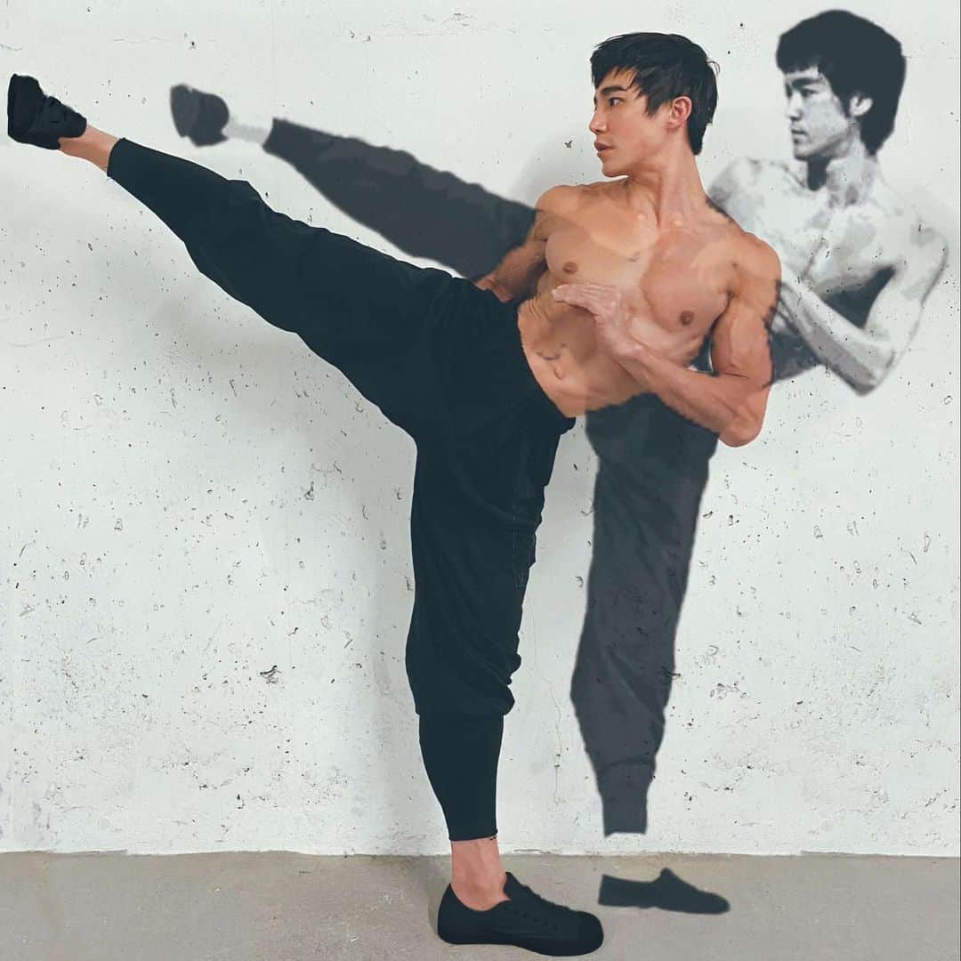 ルーディ・リンのインスタグラム：「📸: @1upjade   The key to immortality is first living a life worth remembering. – Bruce Lee  Bruce Lee would be 80 years old today. Almost 50 years after his passing, his spirit lives on to inspire countless others.  Did you know all these characters on shows today are directly influenced by @brucelee? (Swipe Left). Who else can you think of?  #brucelee #legend #kungfumaster #kungfulife #bruceleestyle #martialartist #bruceleequotes #gongfu  #kungfuhustle #likewater」