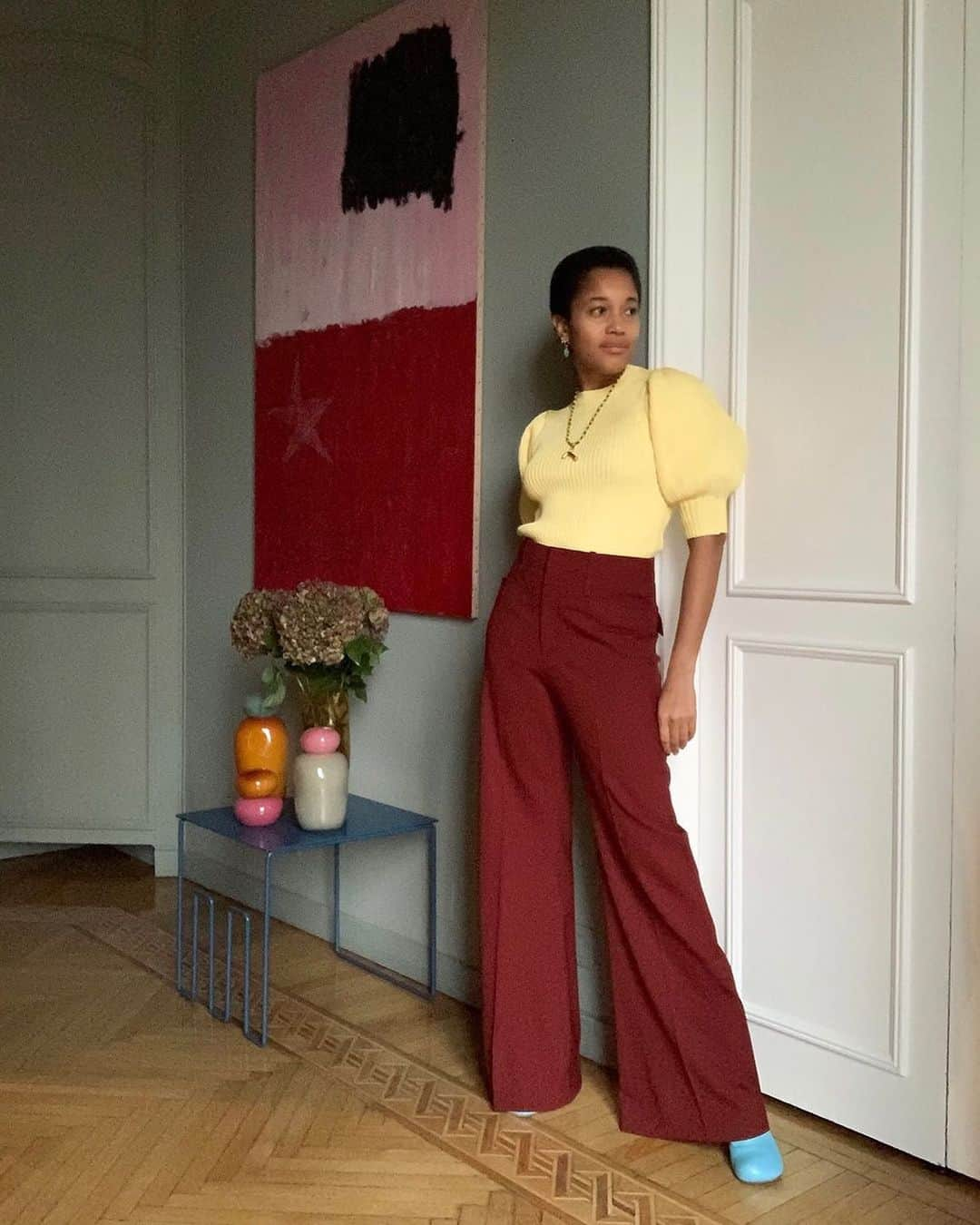 MATCHESFASHION.COMさんのインスタグラム写真 - (MATCHESFASHION.COMInstagram)「Follow @tamumcpherson’s lead – inject colour into your everyday wardrobe and dress up for evenings in. Let us know how you’re doing and what you’re wearing by tagging @MATCHESFASHION and #GiveFashion. Explore more style inspiration from our community at the link in bio.」11月28日 4時41分 - matches