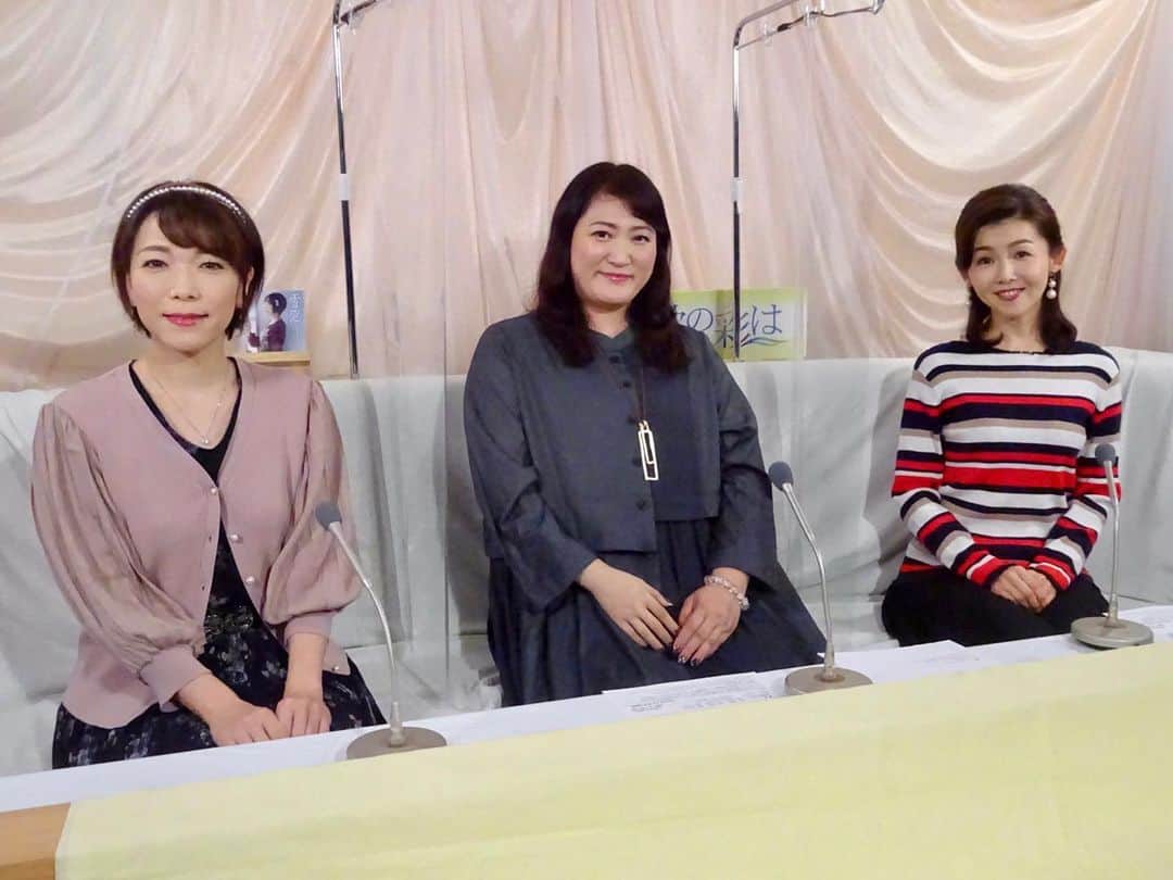 小桜舞子さんのインスタグラム写真 - (小桜舞子Instagram)「「#安藤みゆき と #小桜舞子 の歌の彩は」 １１月４週目ゲストさんは #花咲ゆき美 さんです。  ‪#テレ玉 毎週(月)５：３０～放送‬ ‪#ぎふチャン 毎週(火)１５：００～放送　‬ ‪#とちぎTV 毎週(木)９：００～放送‬ ‪#群馬TV 毎週(金)１０：００～放送」11月28日 14時08分 - kozakura_maiko