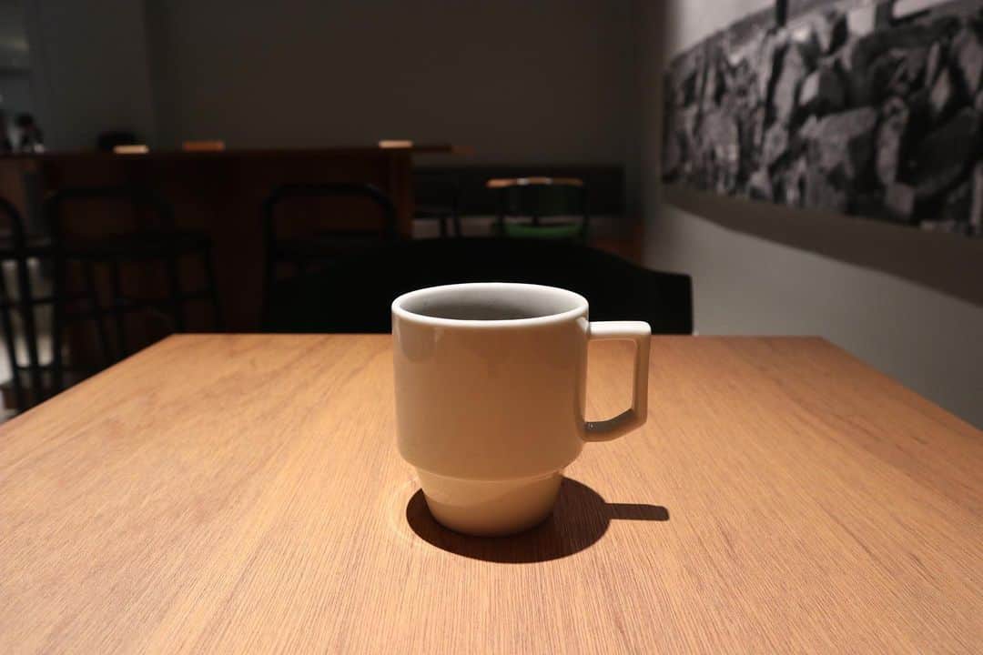 石井輝明さんのインスタグラム写真 - (石井輝明Instagram)「浅草。 今日はコマンダンテVS大宮セブン〜GAG編〜です。 遂に最後の砦GAGさんと対決です。 配信チケットありますので、見守っていただけると幸いです。  #kaika #cafe #coffee #カフェ #喫茶店 #東京カフェ #浅草カフェ #蔵前カフェ #カフェ芸人 #決戦の日 #勝たなければならない日 #それが今日 #白旗を上げさせてやる #白旗だけ用意しといてあげないと」11月28日 14時26分 - comandanteishii