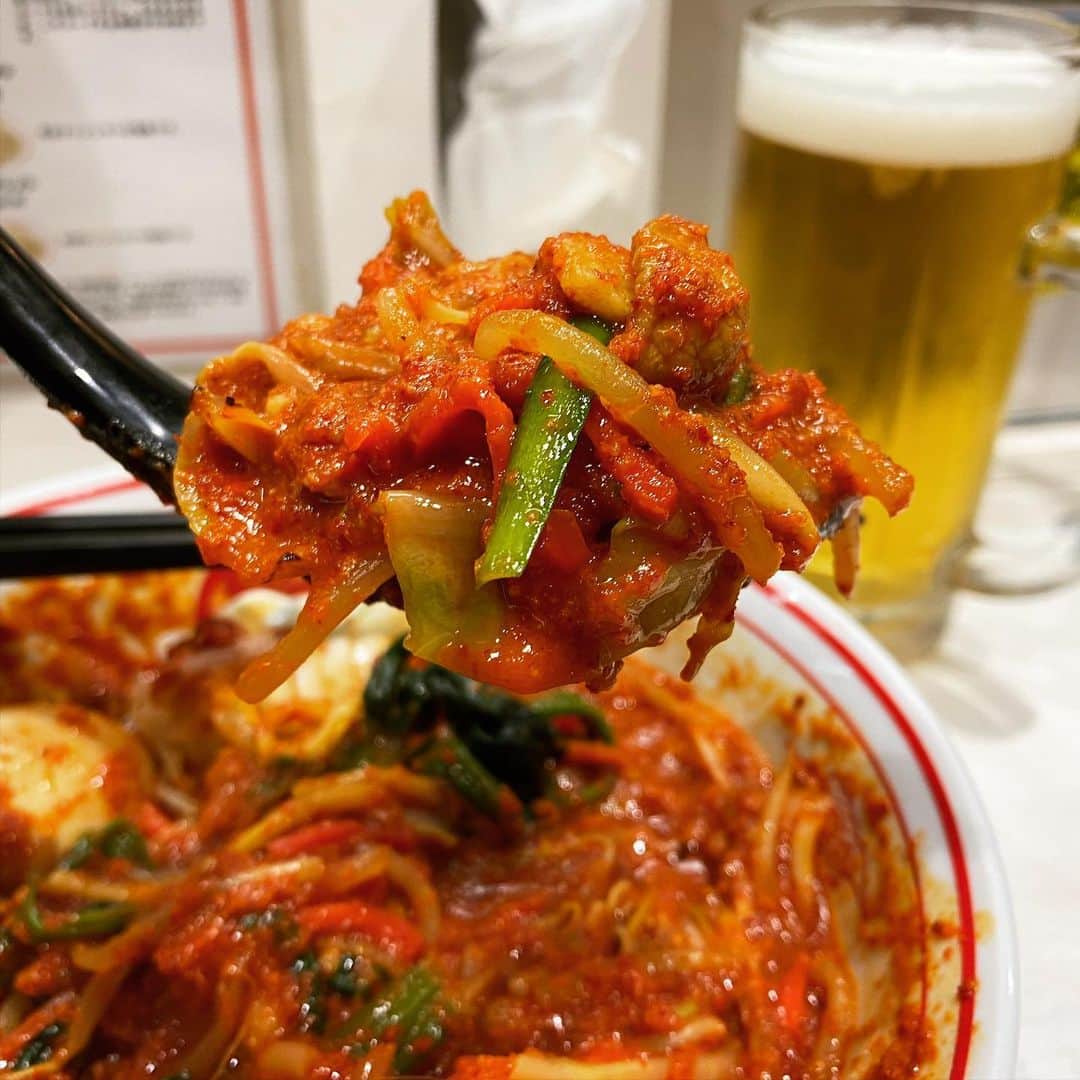 rasuさんのインスタグラム写真 - (rasuInstagram)「蒙古タンメン中本川崎店 北極やさいシャキシャキ10倍麺半分 北極味玉ゆでたまごネギほうれん草  今日も北極やさいシャキシャキは最高だった…  限定じゃないの久々٩( ᐛ )و  さぁ帰って仕事しよ←  #蒙古タンメン中本 #蒙古タンメン中本川崎店 #北極やさいシャキシャキ #ラーメン」11月28日 14時53分 - rashu_eat