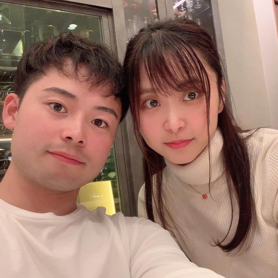 武田るいさんのインスタグラム写真 - (武田るいInstagram)「1年結婚記念日🤵👰dinner🍽 French🍅🥒🧅 いつもありがとう~🥰 #結婚記念日 #dinner #present #🎁 #French #HERMES #tomford」11月28日 15時00分 - rui_1002