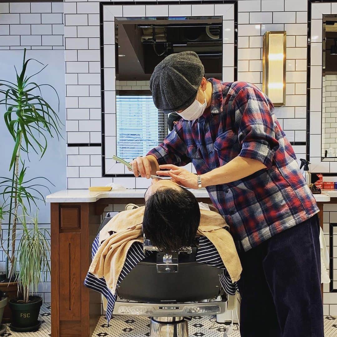 フリーマンズスポーティングクラブさんのインスタグラム写真 - (フリーマンズスポーティングクラブInstagram)「FSC - FUTAKOTAMAGAWA BARBER💈  #freemanssportingclub  #fscfutakobarber #barbershop #barber #mensgrooming  #futakotamagawa #tokyo」11月28日 15時12分 - freemanssportingclub_jp