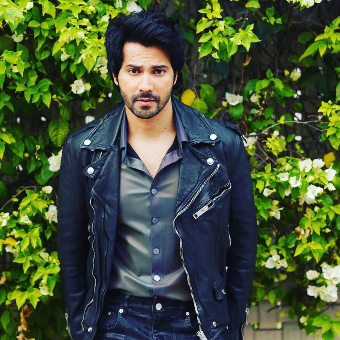 Varun Dhawanさんのインスタグラム写真 - (Varun DhawanInstagram)「Nazaare tirchi aeee 🌶🌶🌶」11月28日 15時19分 - varundvn