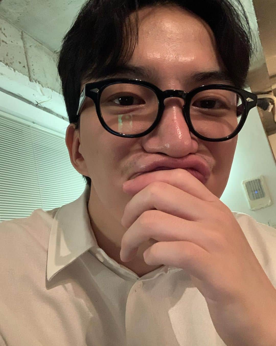 のインスタグラム：「추억쓰 🤳」
