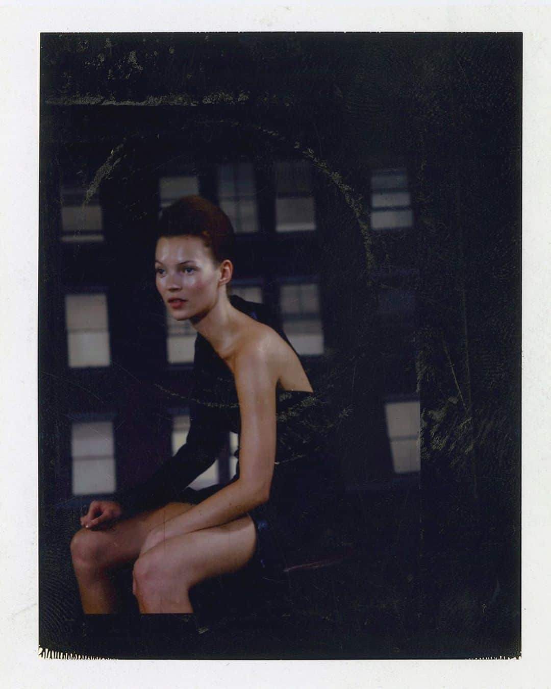 スティーヴン・クラインさんのインスタグラム写真 - (スティーヴン・クラインInstagram)「Kate Moss, 1996 Kate Moss, New York, 15 June 1996 Unique color polaroid 3x4 print Sheet: 3 1/4 x 4 1/4 inches Signed in ink on the verso」11月28日 7時10分 - stevenkleinstudio