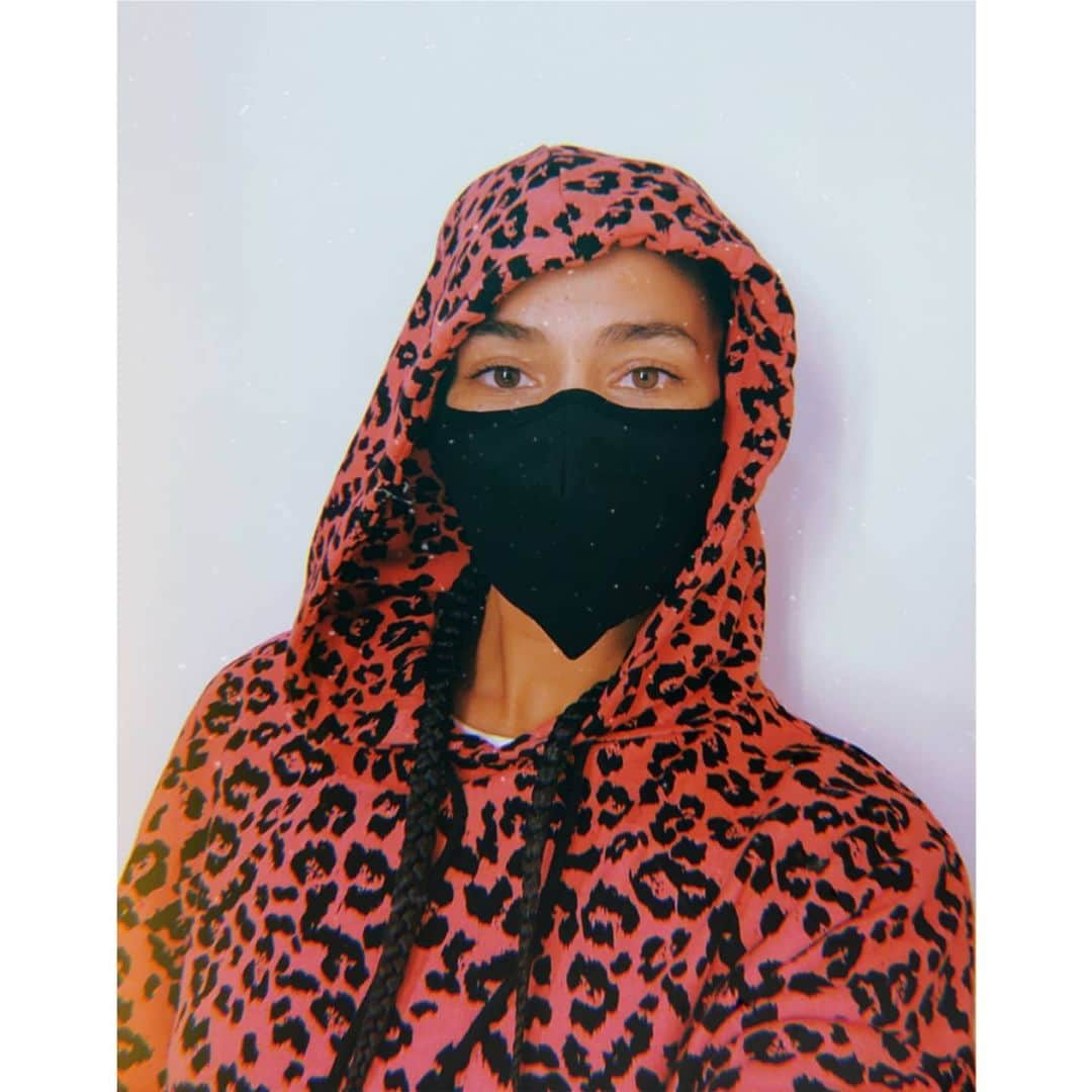 Ana Sofia Martinsのインスタグラム：「💓🐆😷」