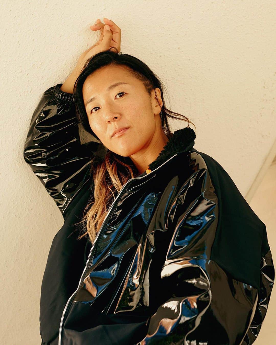 大儀見優季のインスタグラム：「So honored to be selected a member of @id_japan × @niketokyo FUTURE CHASERS: class of 2021.   ————————————  受け身でいることを拒み 自らが望む未来を自ら追いかける。 互いの違いを認め合いながら 無理に合わせることも 誰かが何かを良くしてくれることを待ったりもしない。  社会問題に対して未来を担う、大坂なおみ @naomiosaka 率いるプロジェクト「Future chasers: Class of 2021」が始動。  To Refuse to be passive, and to Pursue the future you desire. While acknowledging each other's differences, You don’t need to force to adjust yourself to people around you. You don't wait for someone to improve something.   The project "Future chasers: Class of 2021" led by Naomi Osaka @naomiosaka, who will bear the future for social issues has started.  ————————————-  NIKEのアプリをダウンロードして、そこでしか読めないFuture Chasers のインタビューをチェック！  #teamnike #youcantstopus #futurechasers #nikejapan #iDjapan」