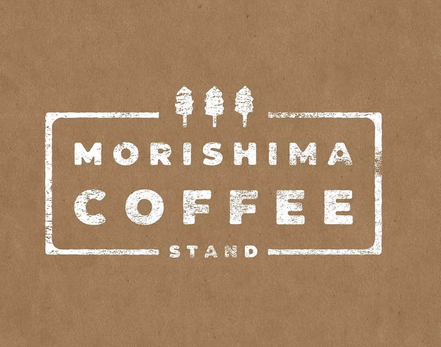 モリシーのインスタグラム：「【お知らせ】 生まれ故郷の東京は杉並区、永福町にて、BAR『STAND』さんの昼間を間借りして、コーヒースタンド 『MORISHIMA COFFEE STAND』をオープンします！  【MORISHIMA COFFEE STAND】 不定休 10:00〜17:00 〒168-0063 東京都杉並区和泉３丁目１２−８  drip coffee...¥450 café au lait...¥500  不定休なので、営業日はモリシーのストーリーや他SNSで営業の前日にお知らせする形になります。 (本業のスケジュールがあるので...) 12/6 12/7は2日間連続で妻と営業します。その後の営業はInstagramのストーリーをチェックお願いします。  店内大変狭くなってますので、新型コロナウィルスの影響もあり、テイクアウトをお勧めしておりますが、 皆さん他のお客様と気を遣いながら店内でゆっくりして頂けたらと思います。(ウィルス対策はアルコールと換気を徹底しておりますので、マスクを着用してきて下さいね。)  お支払いは、現金のみとなっておりますのでご了承ください。(paypay導入は現在検討中です)  写真は2年前にイベントでコーヒースタンドを営業したものです。 雰囲気はこんな感じです。 そして沢山の人に協力して頂きました。協力してくれた友人達本当にありがとう！  長々とありがとう。 皆さまの来店を心からお待ちしてます！  モリシー  #MORISHIMACOFFEESTAND」