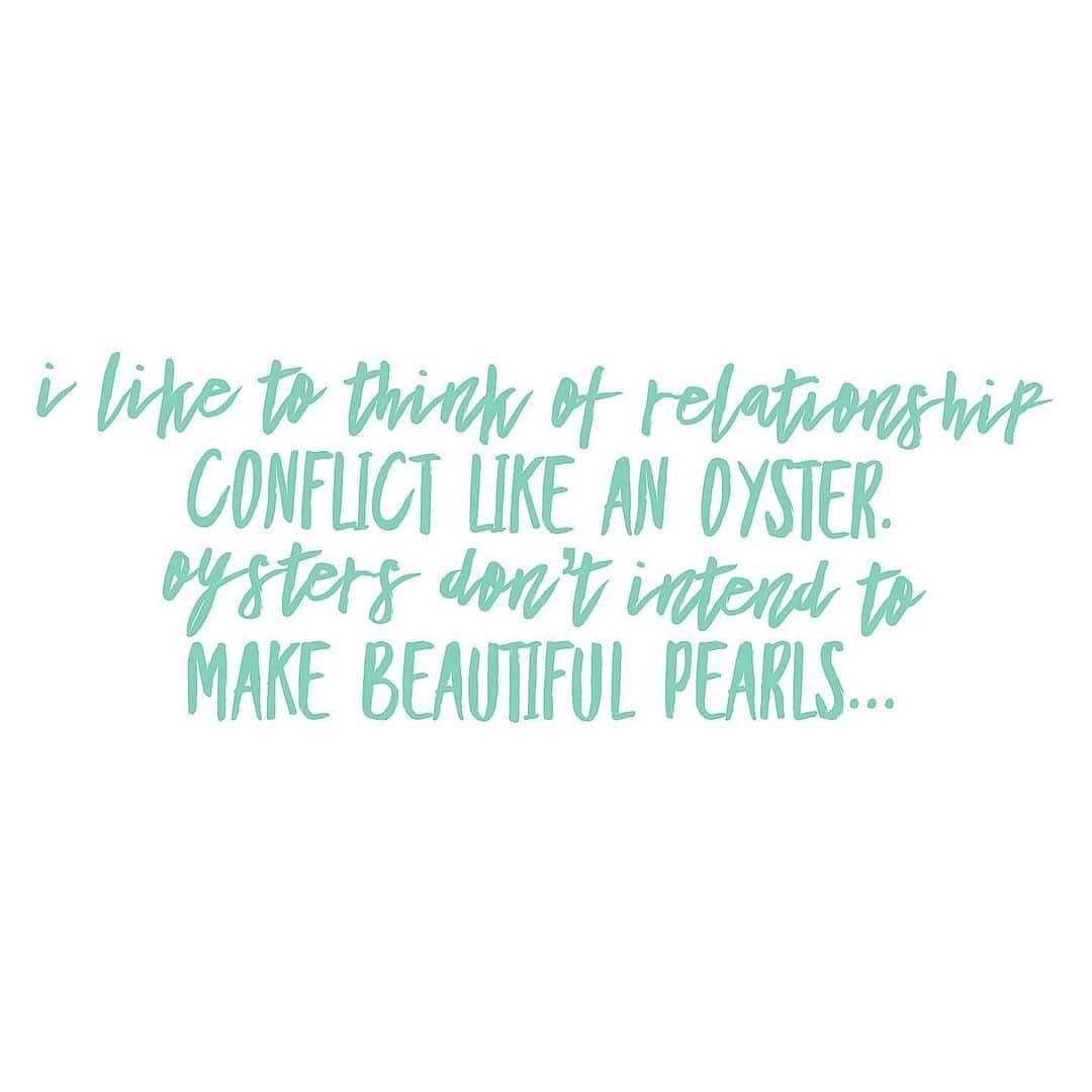 ブリアンナ・ブラウンさんのインスタグラム写真 - (ブリアンナ・ブラウンInstagram)「Love this perspective and Gottman materials. Highly recommend checking them out! ❤︎❤︎❤︎ “Conflict is not only a catalyst for understanding, it’s also a vehicle for personal growth. I like to think of relationship conflict like an oyster. Oysters don’t intend to make beautiful pearls. Instead, pearls are a byproduct of the oyster reducing irritation created by grains of sand. In the same way, conflict can inadvertently create connection and closeness.” -Gottman Institute」11月28日 8時24分 - briannabrownkeen