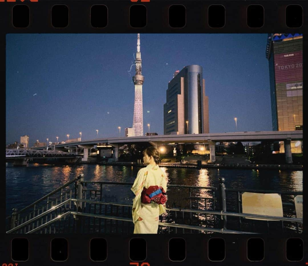 蒼乃茜さんのインスタグラム写真 - (蒼乃茜Instagram)「Skytree🌃🌙  #浅草 #バックショット #夜景 #撮影 #スカイツリー #夜 #東京 #着物 #ヘア #asakusa #backshot #skytree #hairstyle #nightview #clothes #wold #tokyo #camera #photo #浴衣ショット #night #아사쿠사 #지원 #옷 #좋군 #야경 #간호사 #衣服 #holiday #🌃🌙」11月28日 8時30分 - aono_akane