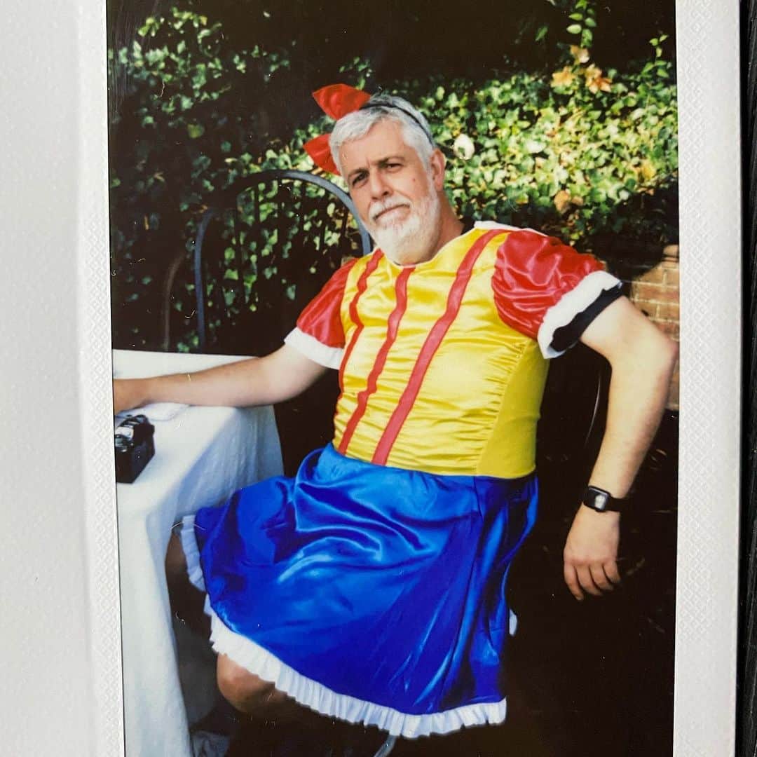 ブルックリン・デッカーさんのインスタグラム写真 - (ブルックリン・デッカーInstagram)「She has these grown adults wrapped around her tiny little finger. This is 3 🎉」11月28日 8時48分 - brooklyndecker