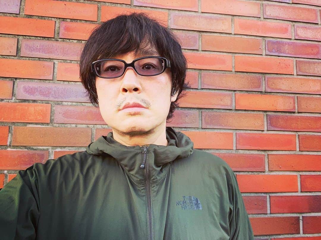 浅田信一のインスタグラム：「朝ランニング8K🏃🏻‍♂️☀️  11月の100Kチャレンジ達成🔥 2ヶ月連続✨ ほめてほめて🤗」