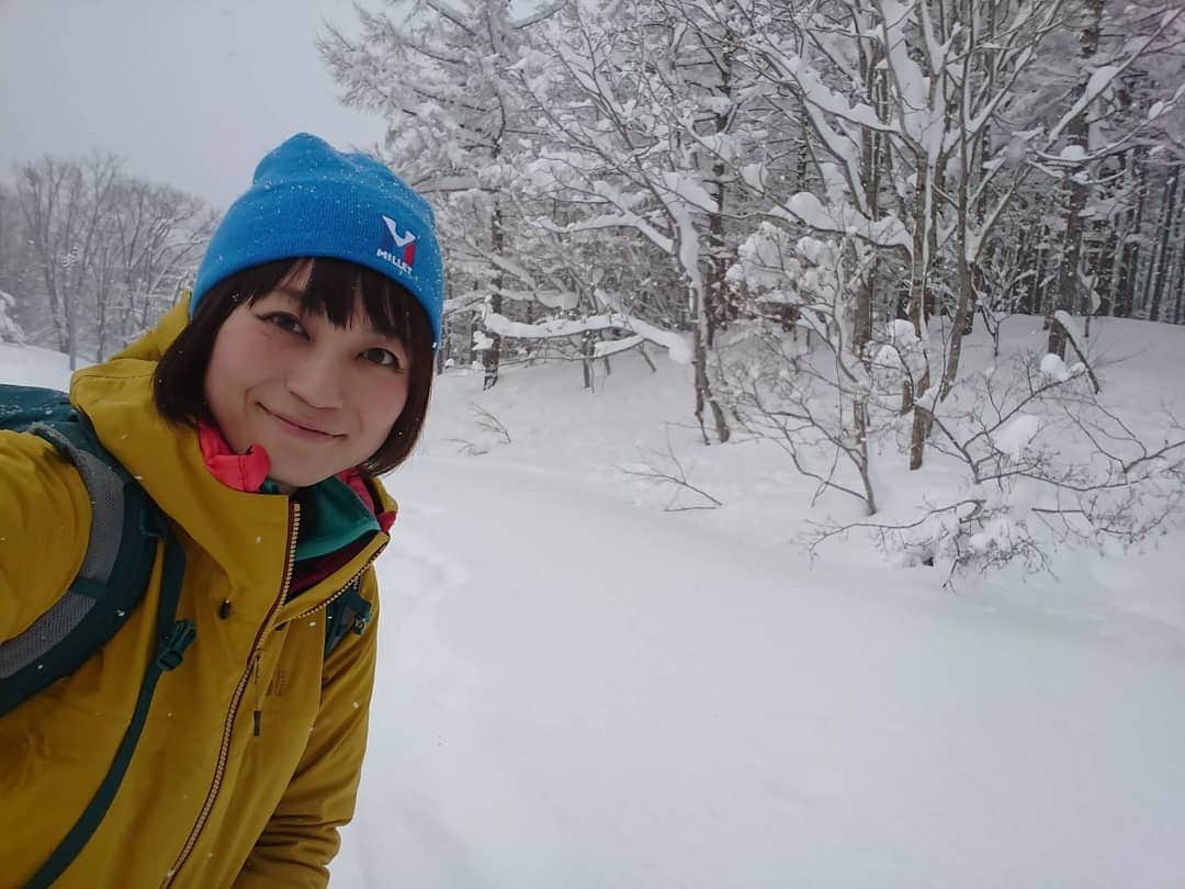 桜花さんのインスタグラム写真 - (桜花Instagram)「おはようございマウンテン🗻🌷  本日もナイスな１日にいたしましょ🌷✨  冬がやってきます🍀雪の季節でスノウ⛄❄️  #おはよう  #おはようございます#goodmorning  #snow  #winter  #mountain  #mountains」11月28日 9時13分 - mountainohka